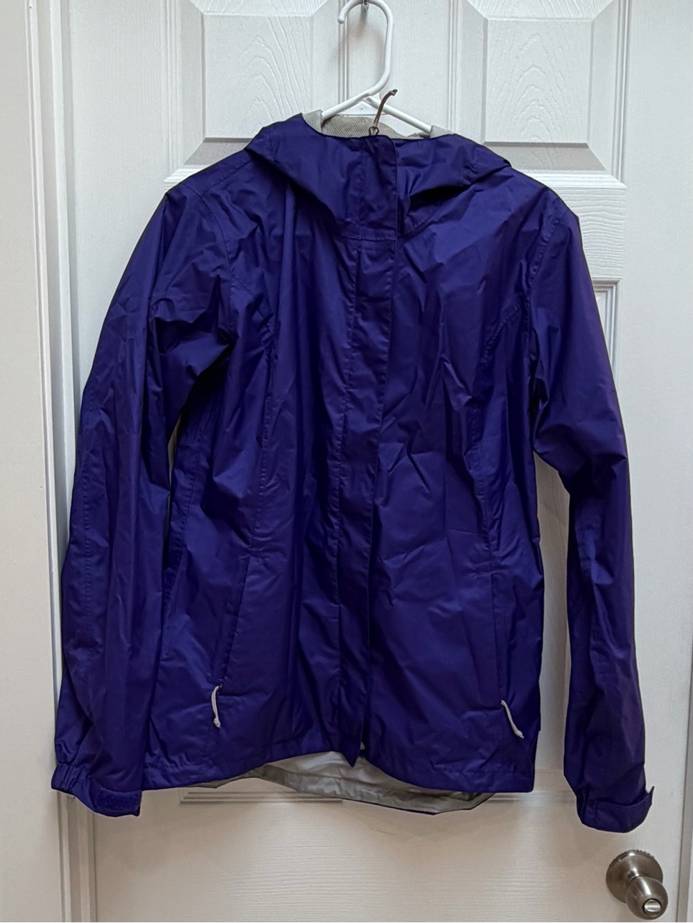 Cabela's Rain Swept Jacket with 4MOST REPEL for Ladies Small Purple